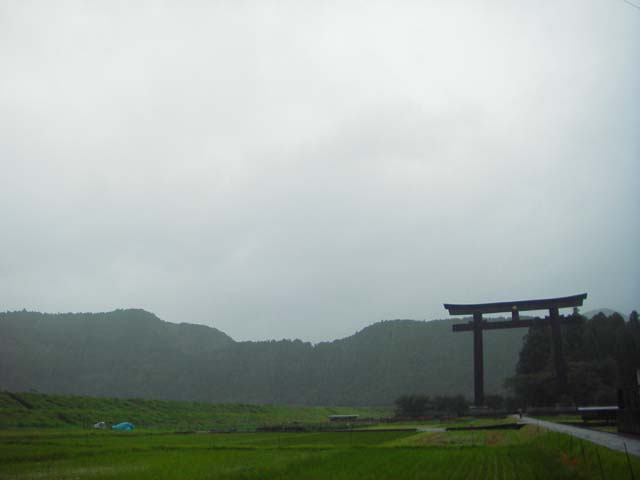 080919雨の熊野本宮大社 大斎原のサムネール画像