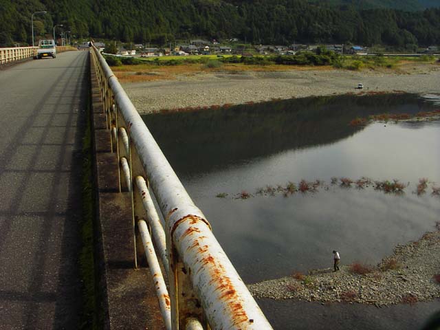 081028落ち鮎シーズンの熊野川のサムネール画像