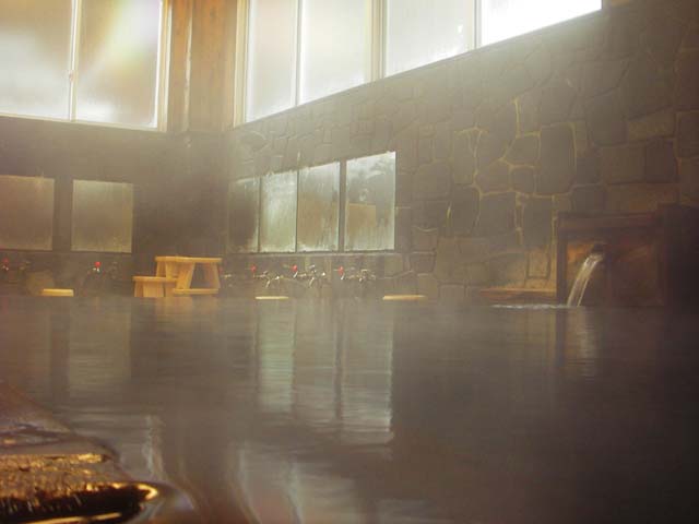 090313湯の峰温泉で朝風呂のサムネール画像