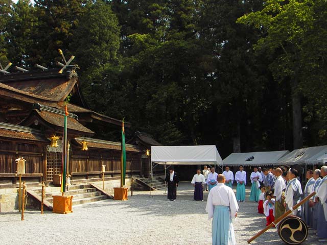 090413熊野本宮大社例大祭 湯登神事1のサムネール画像