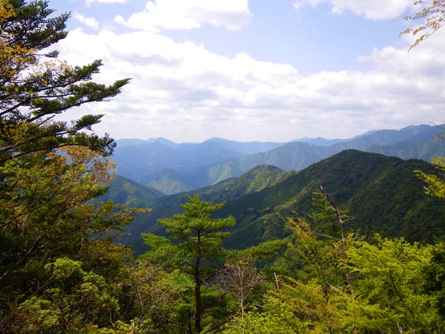 090427大峯奥駈道　五大尊岳からの眺望1のサムネール画像