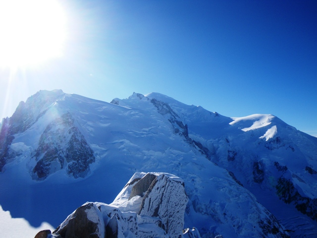 100112Aiguille Du　Midi(3842m)からMont Blanc(4818m)を望むのサムネール画像