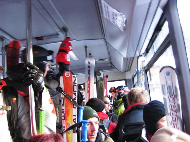 100115Le Tourからのシャトルバスにてのサムネール画像