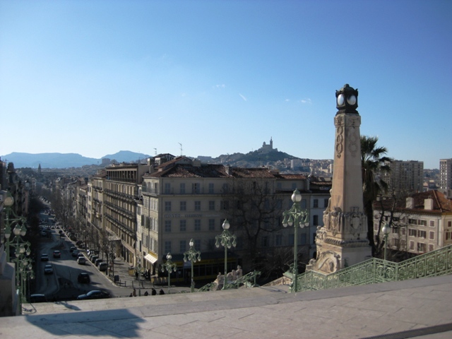 100131Gare St-CharlesからNotre-Damを望むのサムネール画像