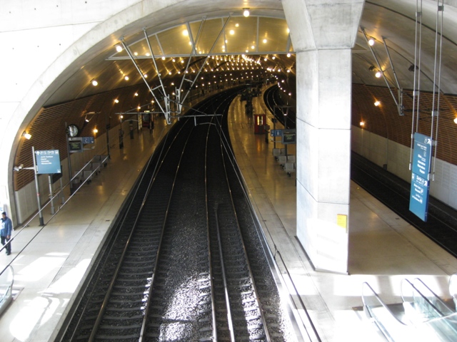 100202Monaco駅にてのサムネール画像