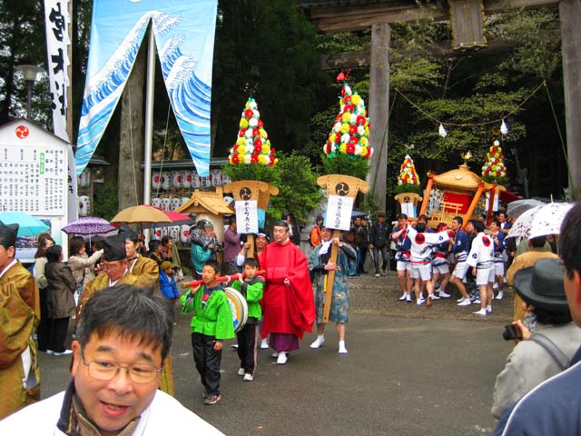 100415熊野本宮大社 例大祭 渡御祭3のサムネール画像