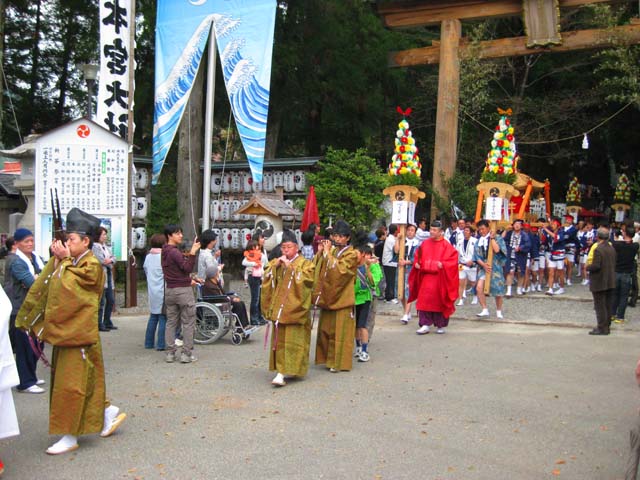 110415熊野本宮大社　例大祭　渡御祭1のサムネール画像
