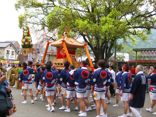 110415熊野本宮大社　例大祭　渡御祭2のサムネール画像